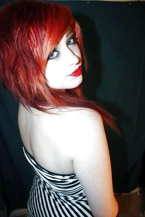 25P Hottie red heads:) 3.0