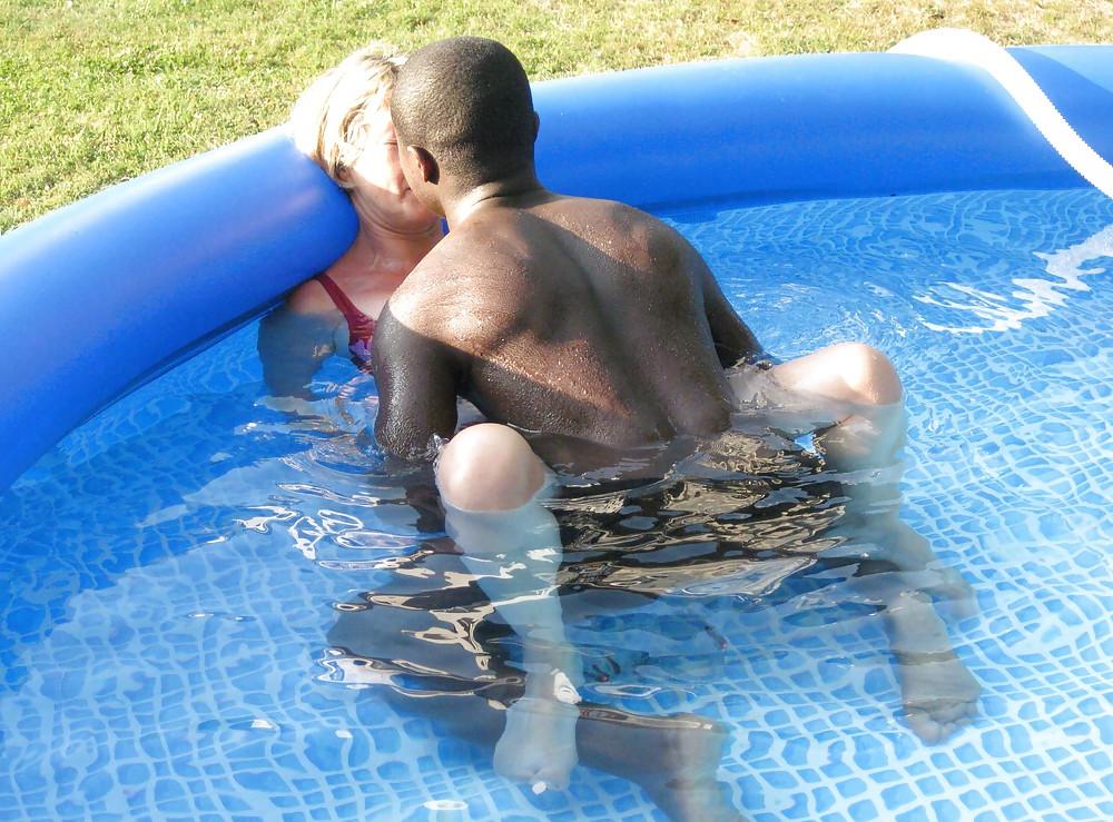 25P She's Only Into Black Guys - Edition #2