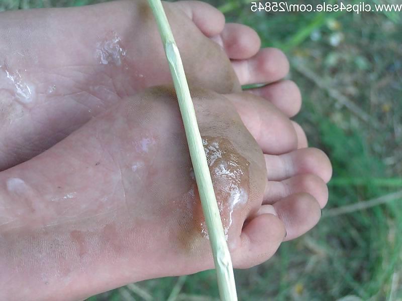 20P Bondage foot and cumshot on soles