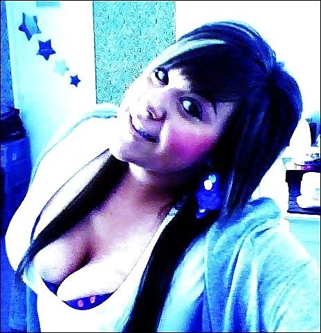 25P Big Firm Teen Cleavage 