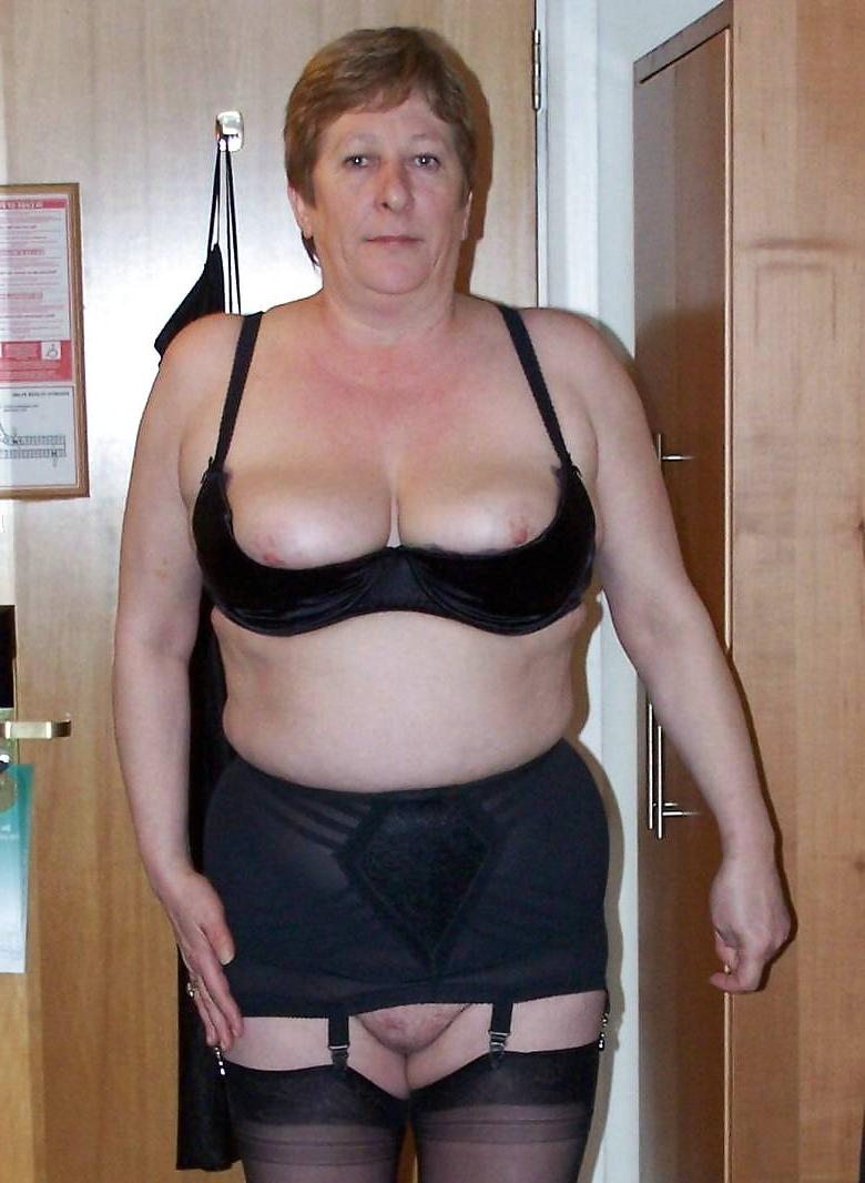 25P Mature-BBW-Ladies 68