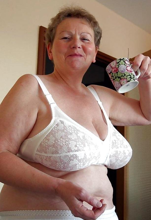 25P Mature-BBW-Ladies 68