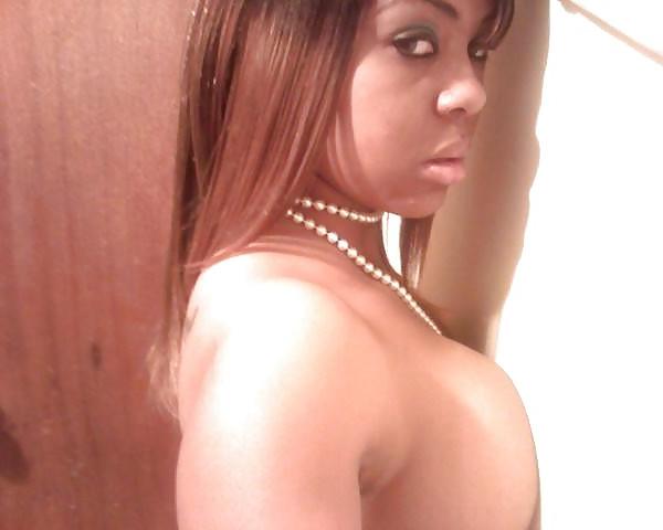 25P BLACK AMATEUR GIRLS - SELF PICS VII