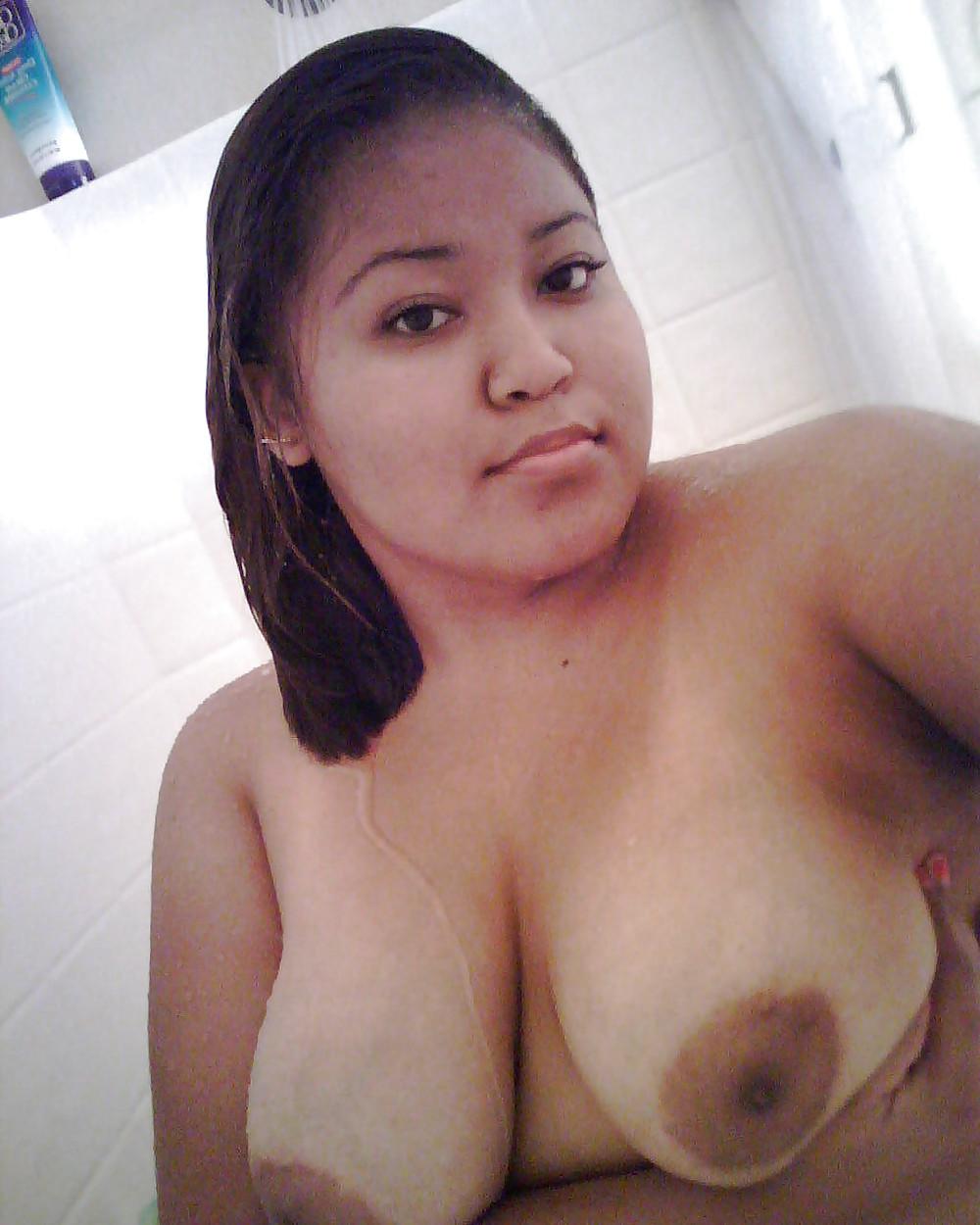 25P BLACK AMATEUR GIRLS - SELF PICS VII