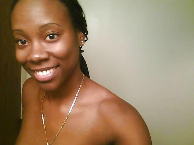 25P BLACK AMATEUR GIRLS - SELF PICS XIII