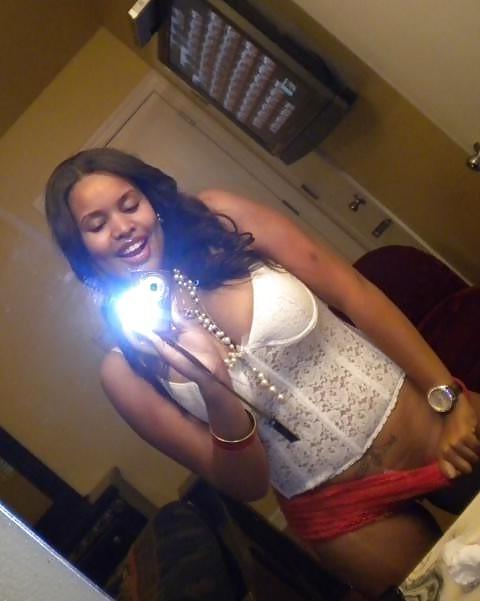 25P BLACK AMATEUR GIRLS - SELF PICS XIII