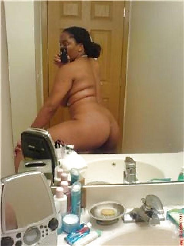 25P BLACK AMATEUR GIRLS - SELF PICS XIII