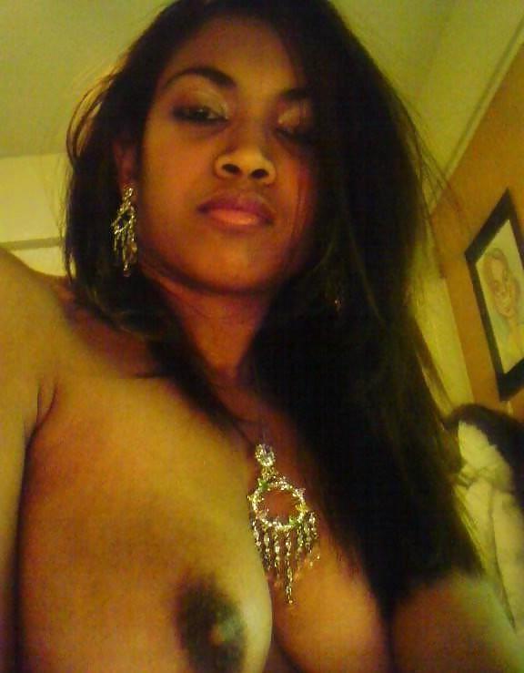 25P BLACK AMATEUR GIRLS - SELF PICS II
