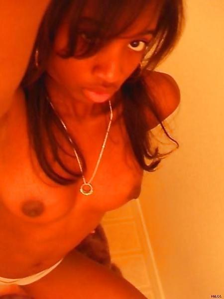 25P BLACK AMATEUR GIRLS - SELF PICS II