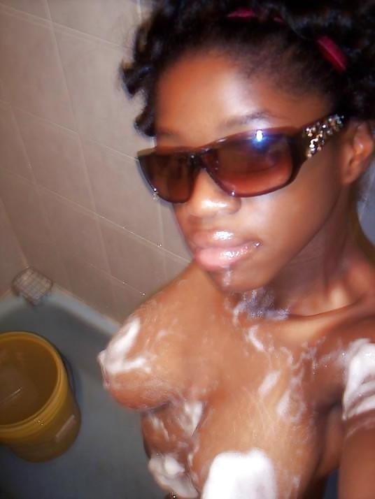 25P BLACK AMATEUR GIRLS - SELF PICS II