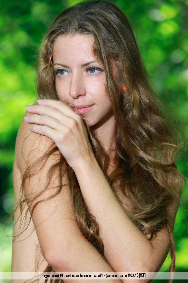 16P Brunette teen gets completely naked and flaunts her hot body