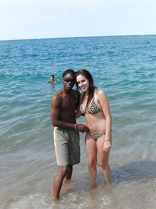 25P She's Only Into Black Guys - Edition #12