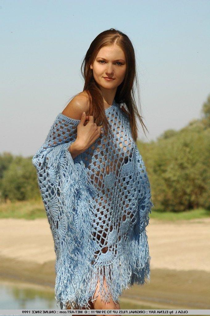 18P Pictures of Olga L totally naked outside