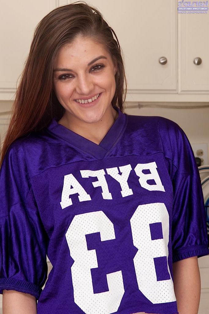 15P Perky titted Haley Banks masturbates in the kitchen