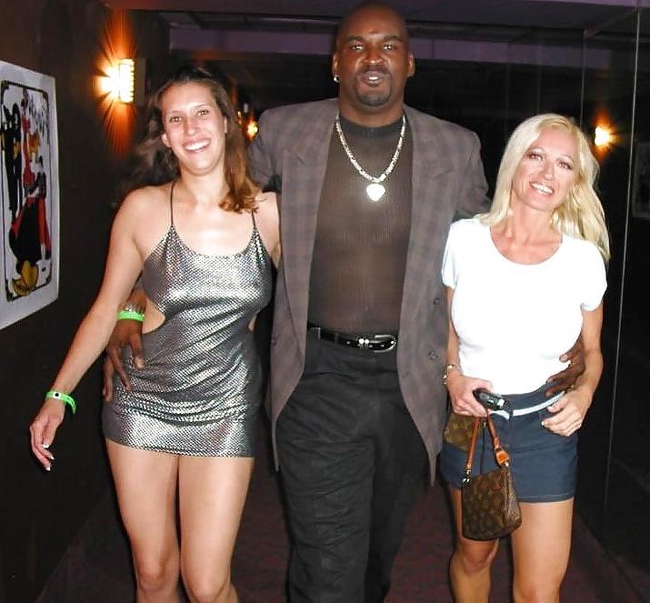 25P She's Only Into Black Guys - Edition #14