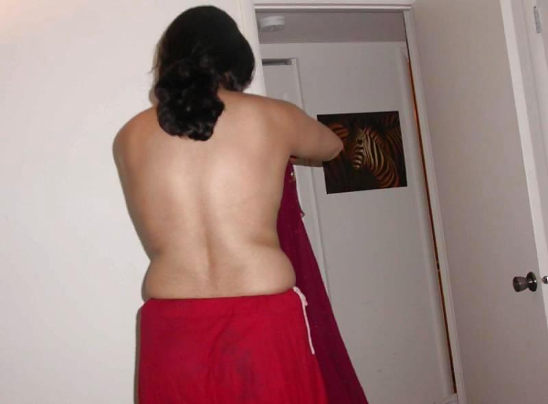 10P Fun With Gujju Red Sari Aunty 