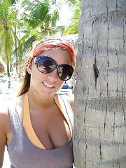 25P Rich and busty