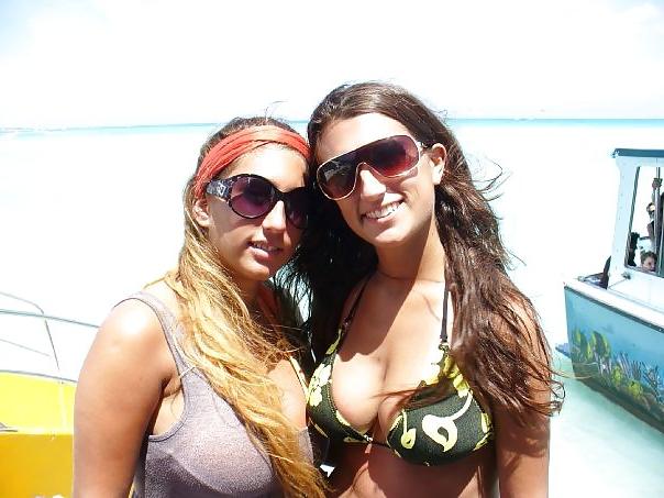 25P Rich and busty