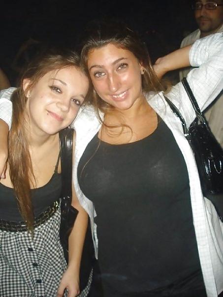 25P Rich and busty