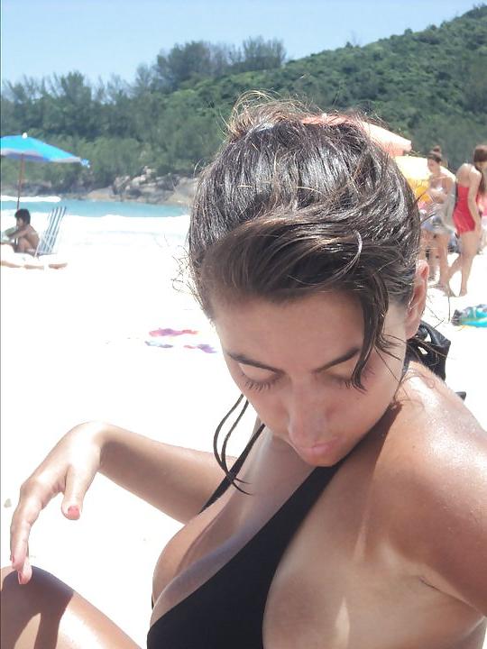 25P Rich and busty