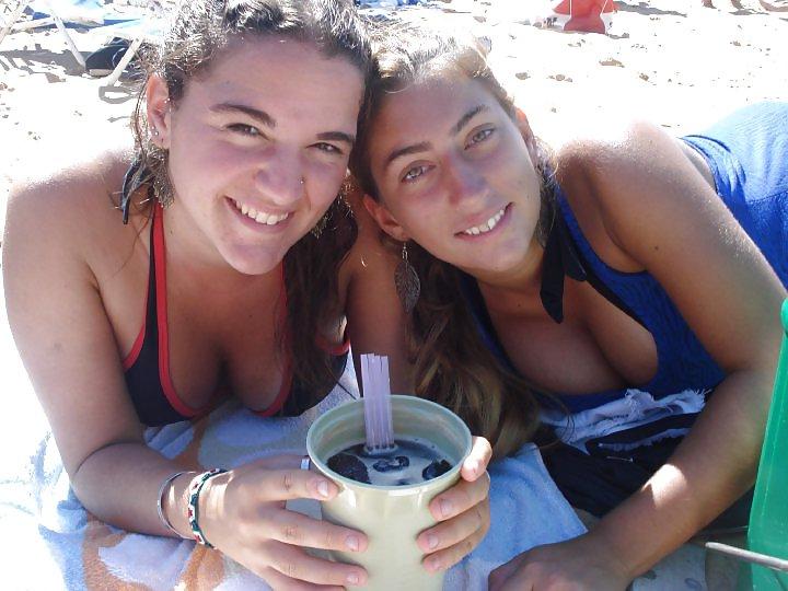 25P Rich and busty