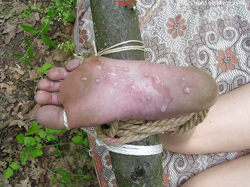 20P Bondage foot and cumshot on soles