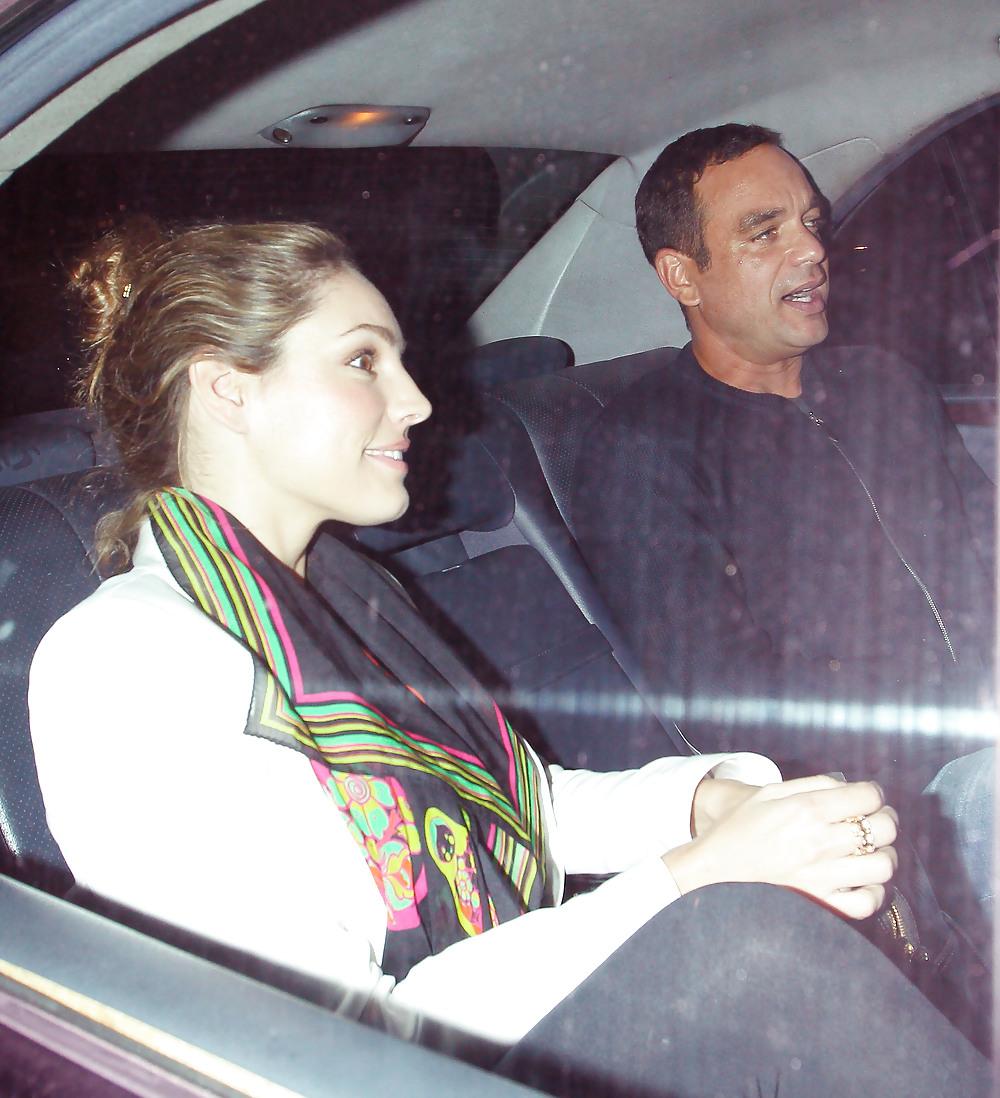 9P Kelly Brook leaving c restaurant London