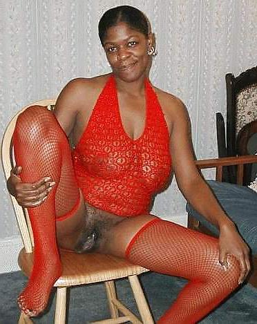 25P Black MILFS