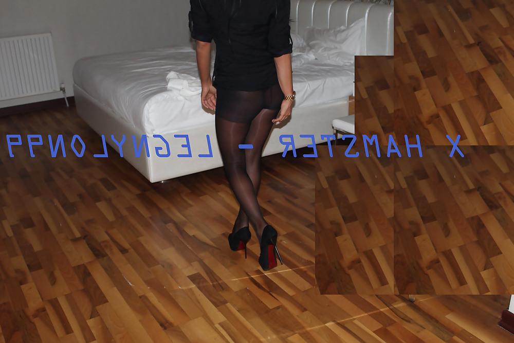 16P Nice turkish girlfriend with pantyhose. 