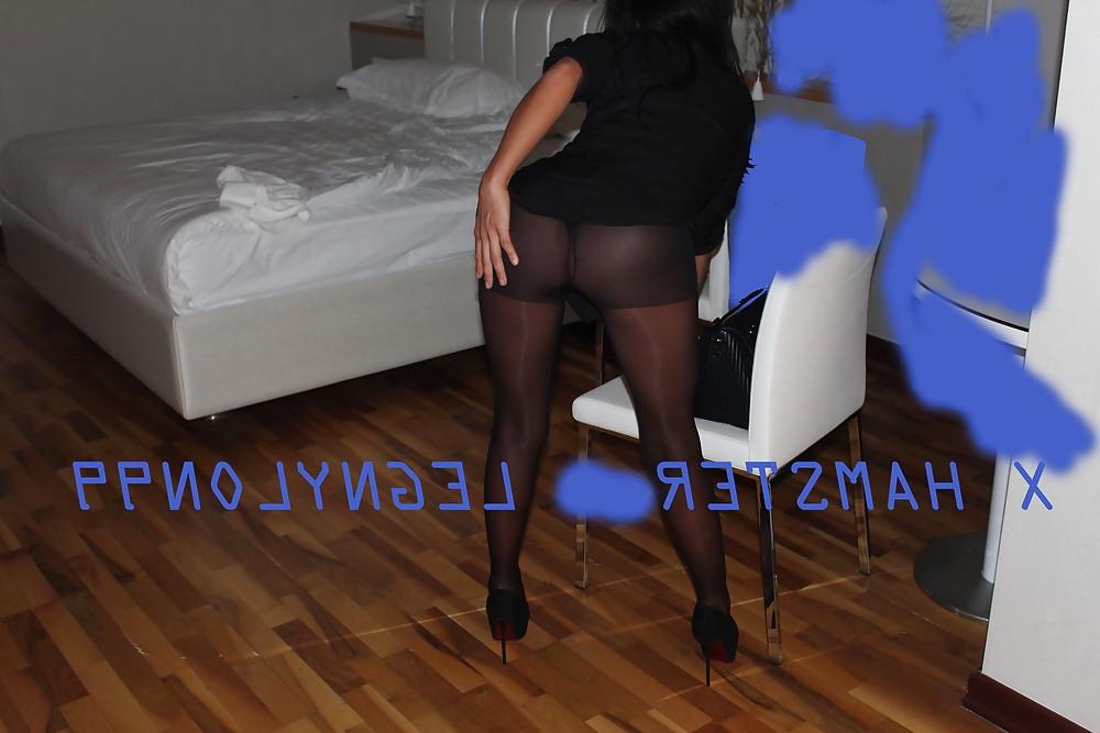 16P Nice turkish girlfriend with pantyhose. 