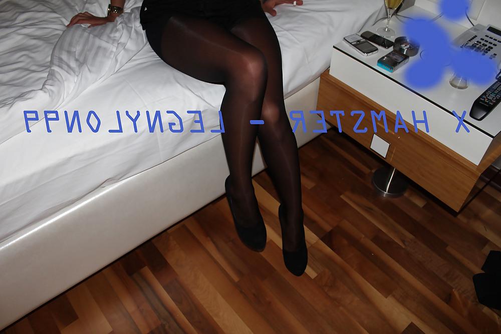 16P Nice turkish girlfriend with pantyhose. 