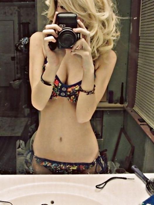 24P Girls with beautiful hair.