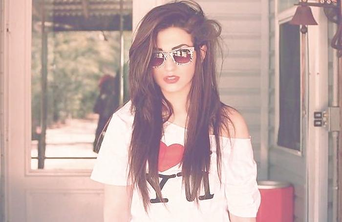 24P Girls with beautiful hair.