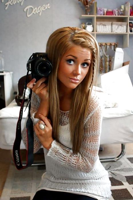 24P Girls with beautiful hair.