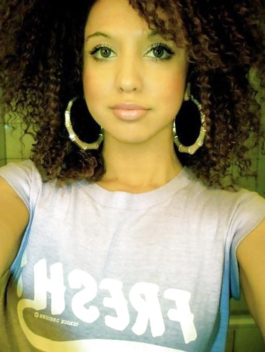 24P Girls with beautiful hair.