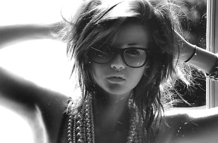24P Girls with beautiful hair.