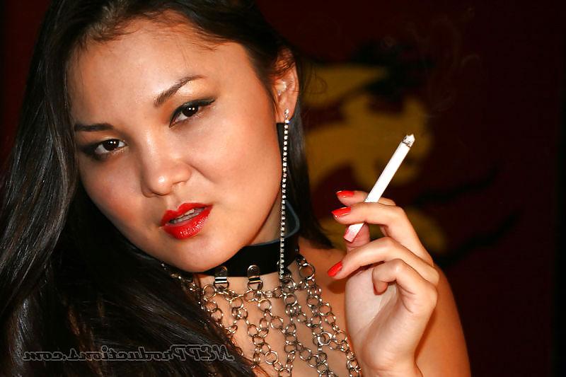 17P Lucy Levon  - Smoking Fetish at Dragginladies