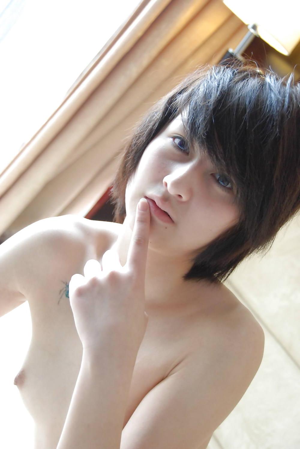 21P Amateurs Asian Delights 6 - Skinny Lu Xue Baon bares it all