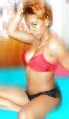 7P Black Milf Self Photos