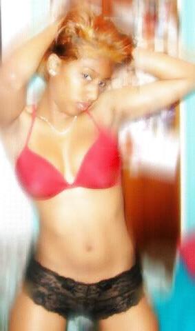 7P Black Milf Self Photos