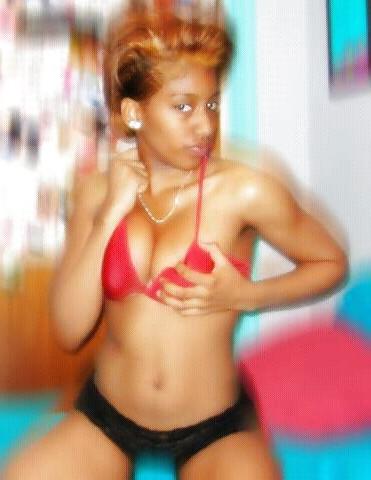 7P Black Milf Self Photos
