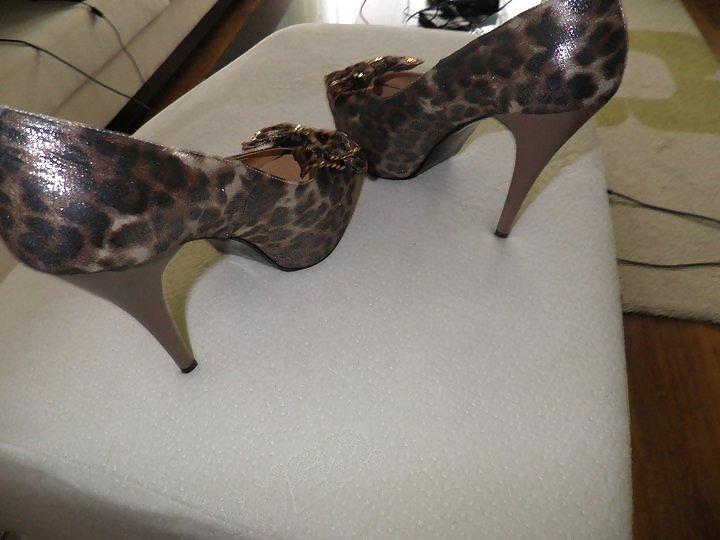 25P Turkish Anita Costa Sexy Legs 2