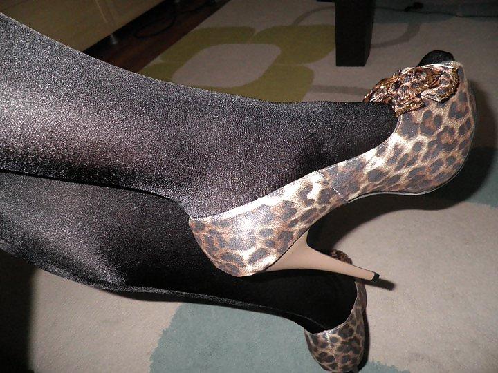 25P Turkish Anita Costa Sexy Legs 2