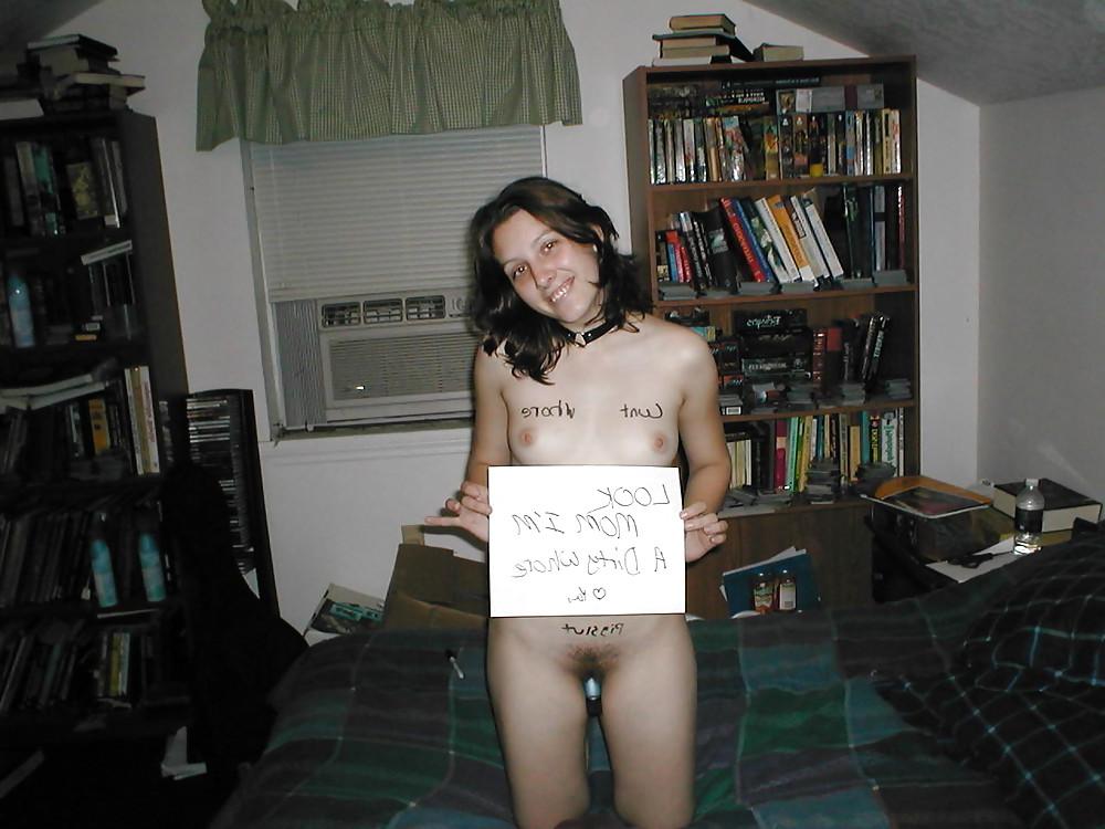 25P Naughty SLUTS with Signs