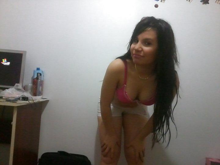 25P Ramdom Turkish Chicks