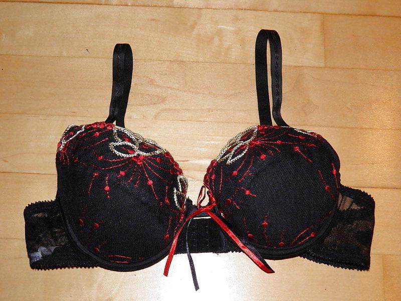 25P Used Teen bras for sale on the net