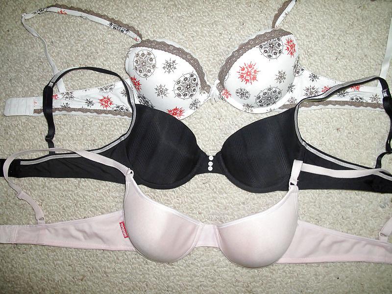 25P Used Teen bras for sale on the net