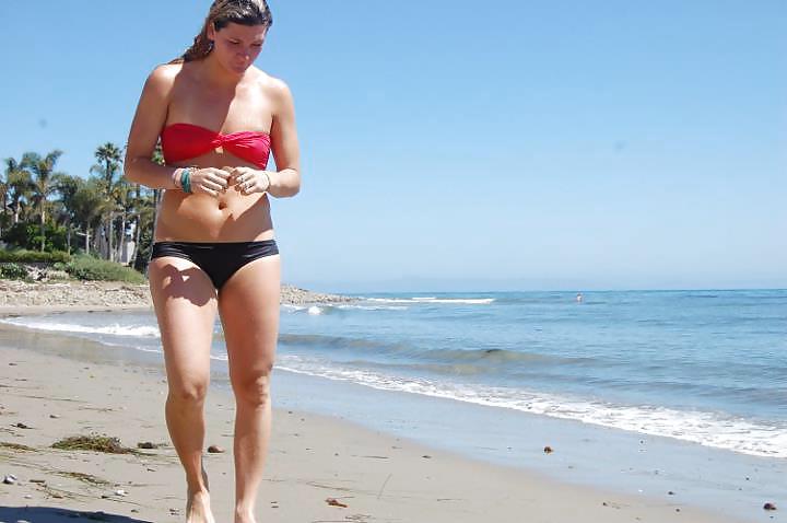 24P Gorgeous College Sluts In Bikinis
