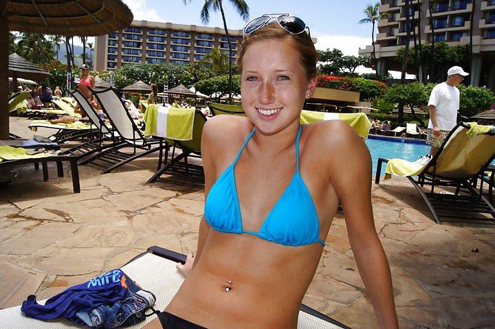 24P Gorgeous College Sluts In Bikinis