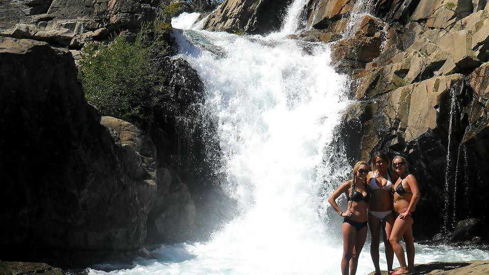 24P Gorgeous College Sluts In Bikinis